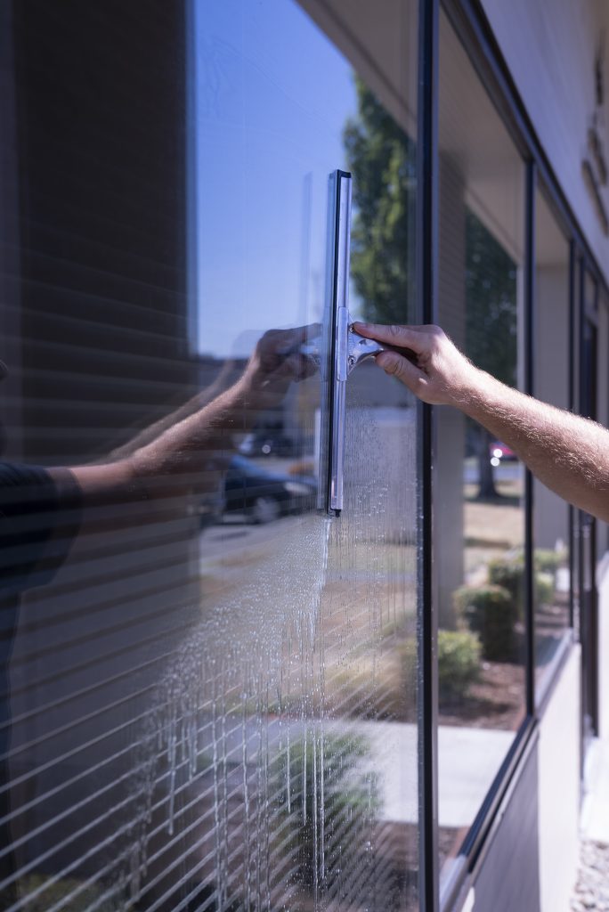 Windows and Glass Cleaning Tenant Move-Out Cleaning Services